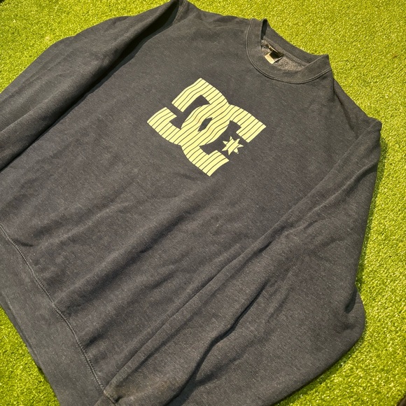 Vintage DC Men's Navy Sweatshirt Crewneck Large Skate Y2K - Picture 3 of 4